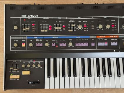 Roland-Jupiter 6 with Tauntek